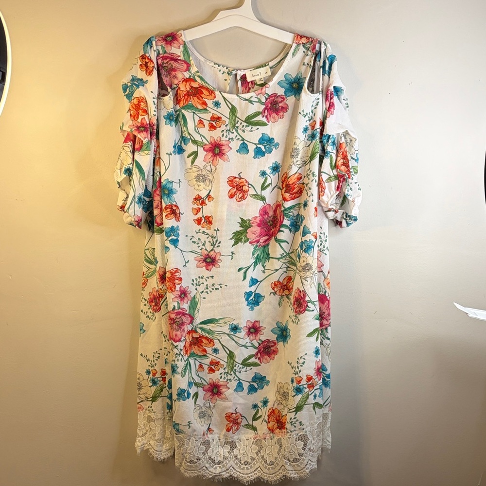 Love J Floral Cold Shoulder Midi Dress Lace Hem Plus Size 1X White Multi #224